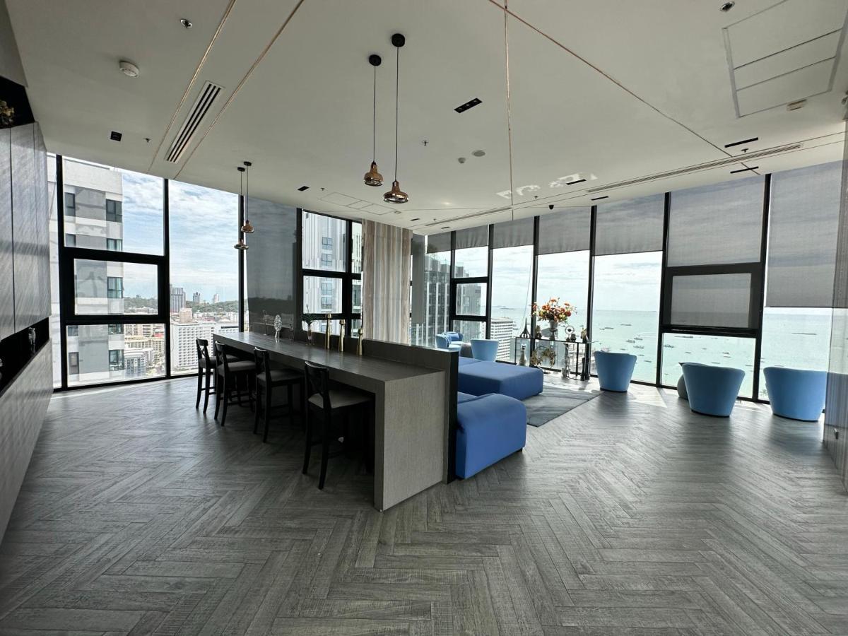 Central Pattaya Condo: Pool, Gym & Fast Wi-Fi Exterior photo