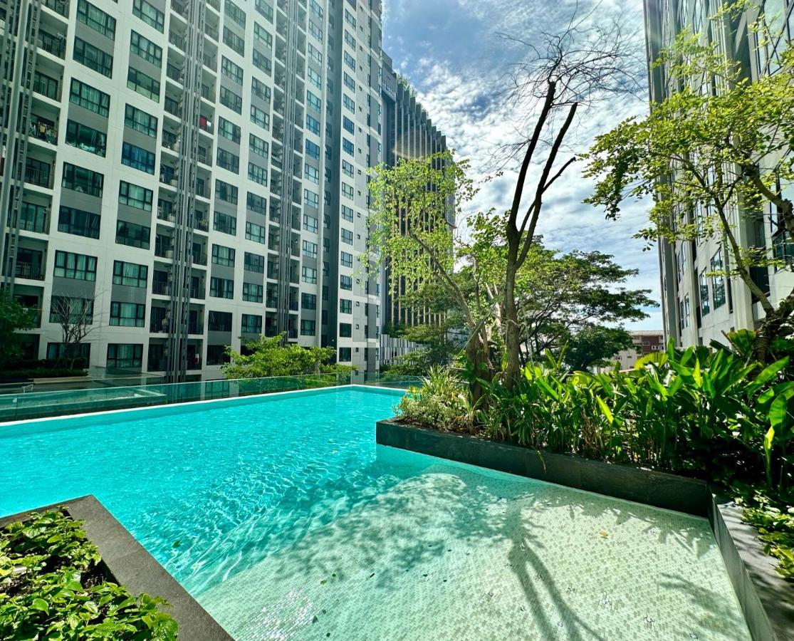 Central Pattaya Condo: Pool, Gym & Fast Wi-Fi Exterior photo