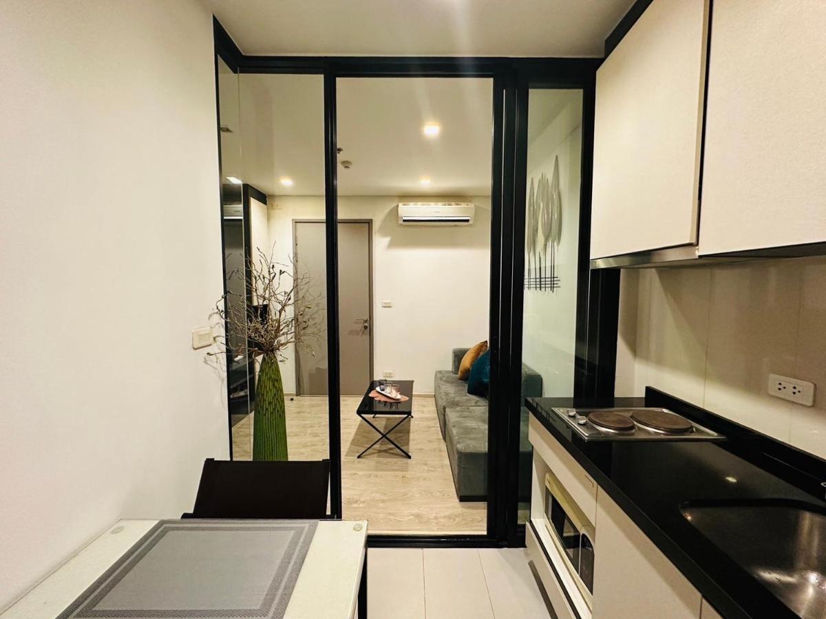 Central Pattaya Condo: Pool, Gym & Fast Wi-Fi Exterior photo
